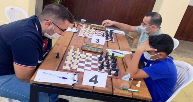 Havva Özay Anı Satranç Turnuvası başladı