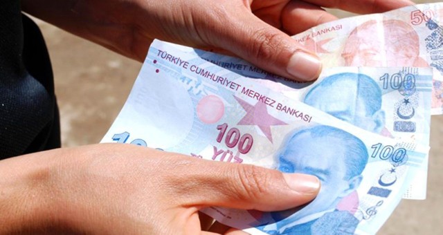 Türk-Sen asgari ücrete itiraz etti.