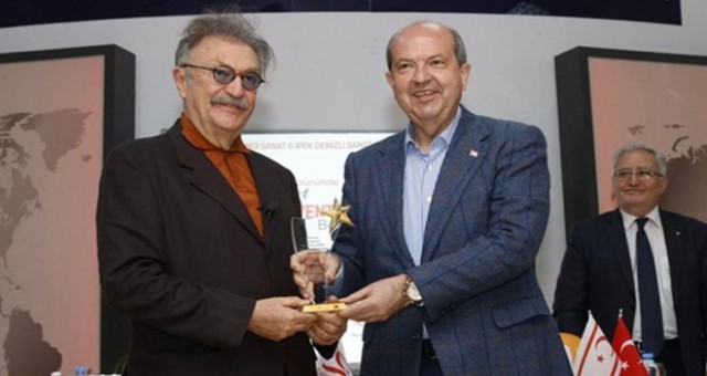 Tatar, Dünya Tiyatro Günü Nedeniyle Gerçekleştirilen Ödül Törenine Katıldı