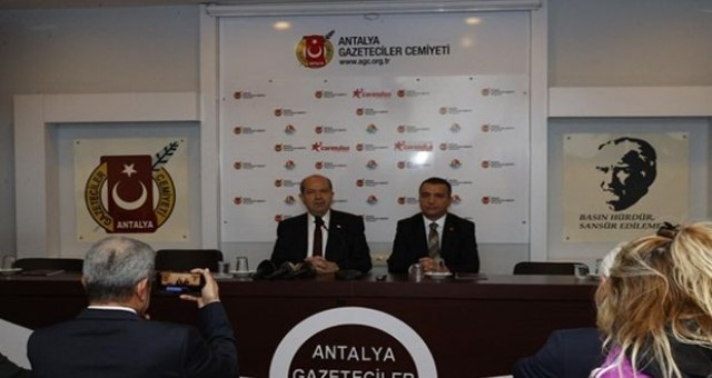 Tatar, Antalyalı gazetecilerin sorularını yanıtladı