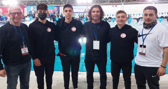 Yüzücülerimiz İstanbul'da rekor kırdı