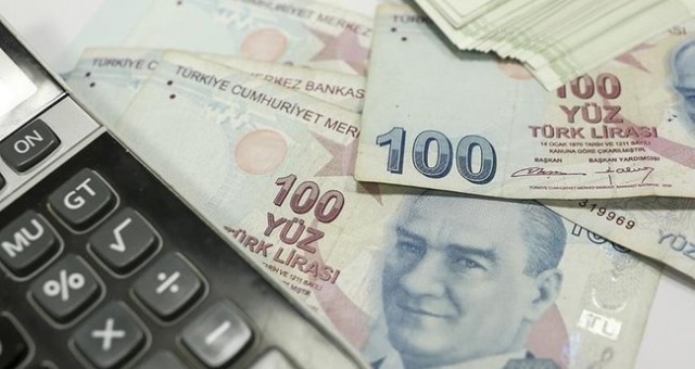 Türkiye'de en düşük memur maaşı 6 bin 429 TL