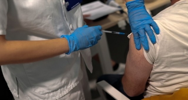 DSÖ: Omicron'un küresel bir kriz haline gelmesini önlemek için Kovid-19 aşınızı yaptırın