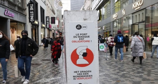 DSÖ Kovid-19'un omicron varyantının en az 57 ülkede görüldüğünü duyurdu