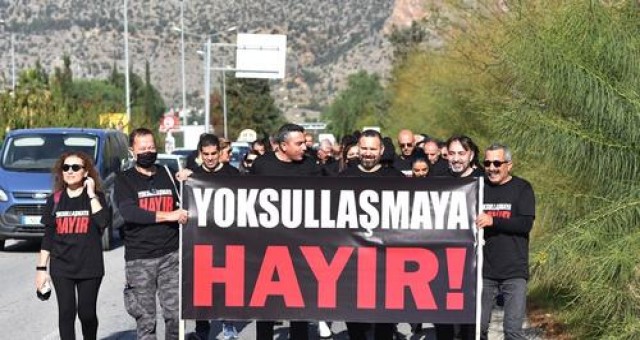 Kamuda Örgütlü 3 Sendika Girne Boğaz’dan Meclis önüne yürüyor