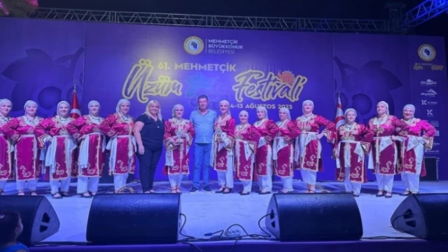 61’inci Mehmetçik Üzüm Festivali’nde geleneksel Kıbrıs gecesi düzenlendi