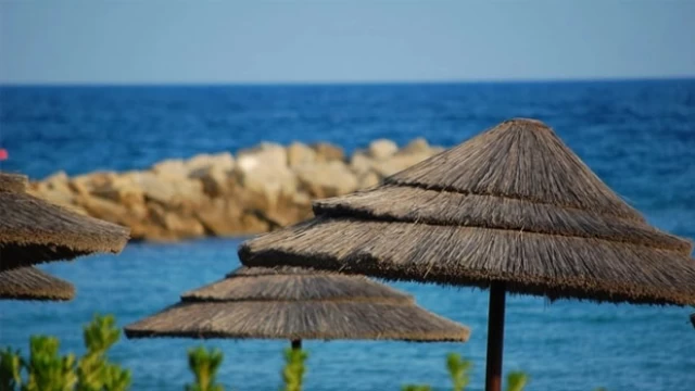 Güney Kıbrıs’ta turist sayısı ve gelirlerinde artış