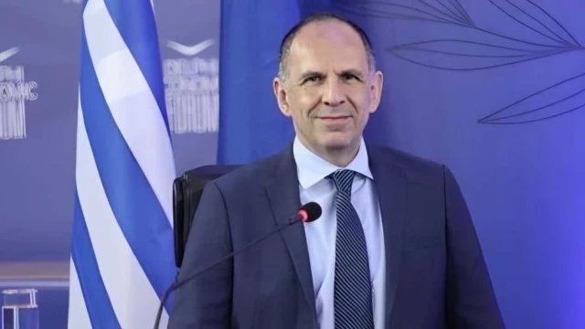 Yunanistan Dışişleri Bakanı Yerapetritis: Kıbrıs’ta 50 yıldır yabancı bir işgal yer alıyor