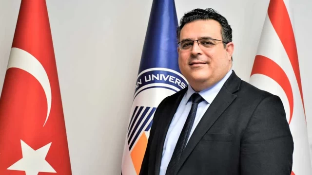 DAÜ Rektörü Prof. Dr. Aykut Hocanın istifa etti