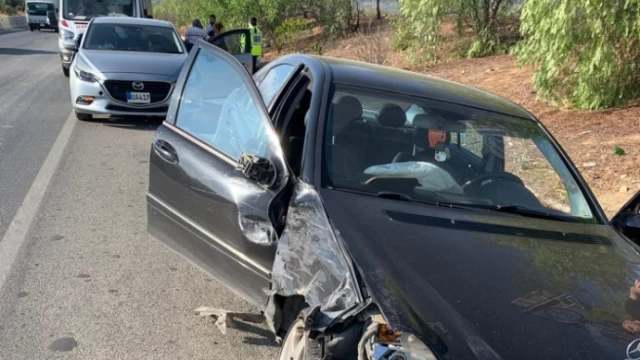 Girne Lefkoşa anayolunda meydana gelen trafik kazasında bir kişi yaralandı