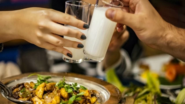 Türkiye'de 100’lük rakı 900 TL’yi aştı