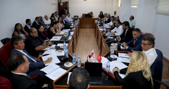Hükümet tepkileri aldırmadı: Tartışmalı tasarıya onay