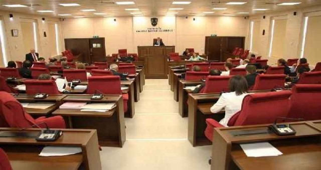 CTP, iki yasayı Anayasa Mahkemesine taşıyor