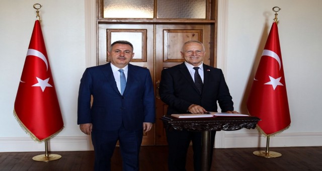 Töre, Adana’da Temaslarda Bulunuyor