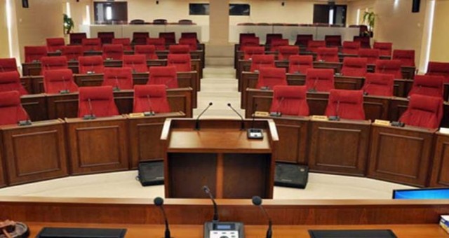 Muhalefet oturuma katılmadı: Hükümet programı görüşülmedi