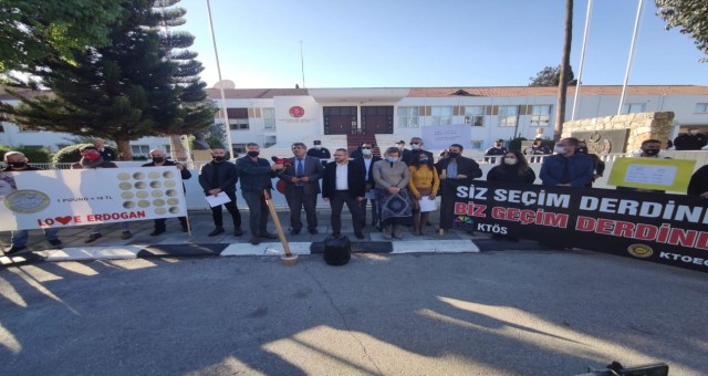 Öğretmenden tüp gazlı eylem