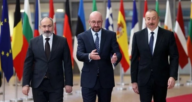 Azerbaycan ve Ermenistan barış görüşmeleri için anlaştı