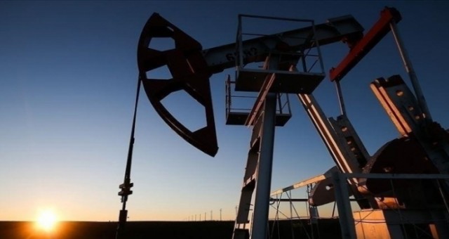 Brent petrolün varil fiyatı 102,59 dolar