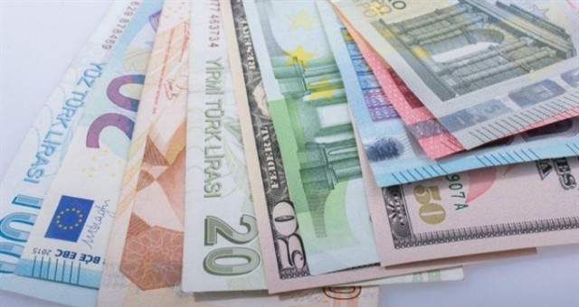 Dolar 15,41 liradan, Sterlin 18,80 liradan güne başladı