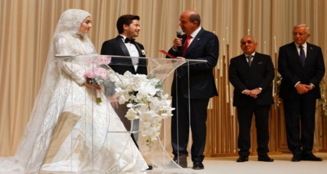 Tatar, Fuat Oktay’ın oğlunun nikâh şahitliğini yaptı