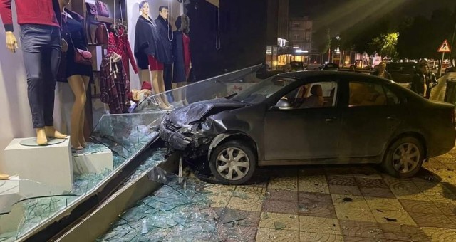 16 yaşındaki sürücü Lefkoşa’da dehşet saçtı!