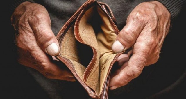 Kıbrıslı Rumlar ekonomik durumun kötü olduğu düşüncesinde