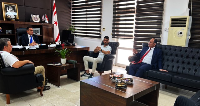 KKTC’deki süt fazlalığı A101’e satılıyor