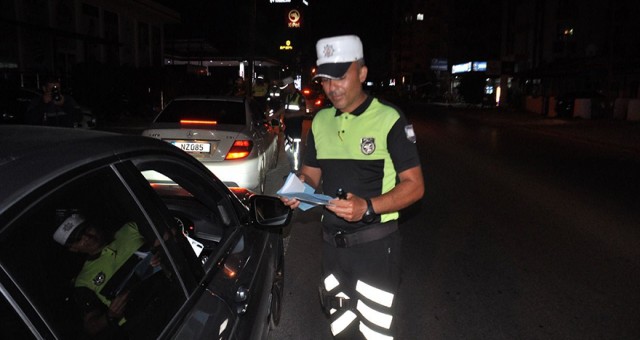 Girne'de trafik denetimi