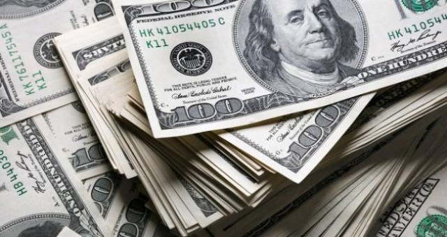 Dolar/TL 17'yi gördü