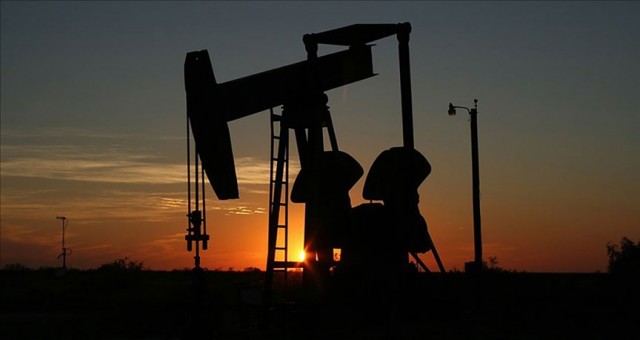 Brent petrolün varil fiyatı 93,93 dolardan işlem görüyor